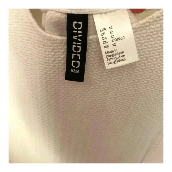 Retro White Fit and Flare Dress - Picture 10 of 10